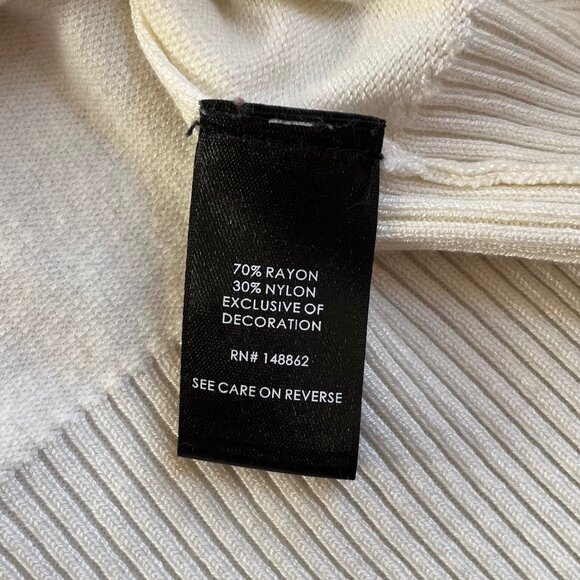 Retro Chic by Torrid Cottagecore Strawberry Cropped Cardigan Sweater Size 0 - Picture 16 of 16